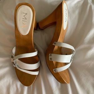 Mia sandals.  These are cute sassy summer heels!